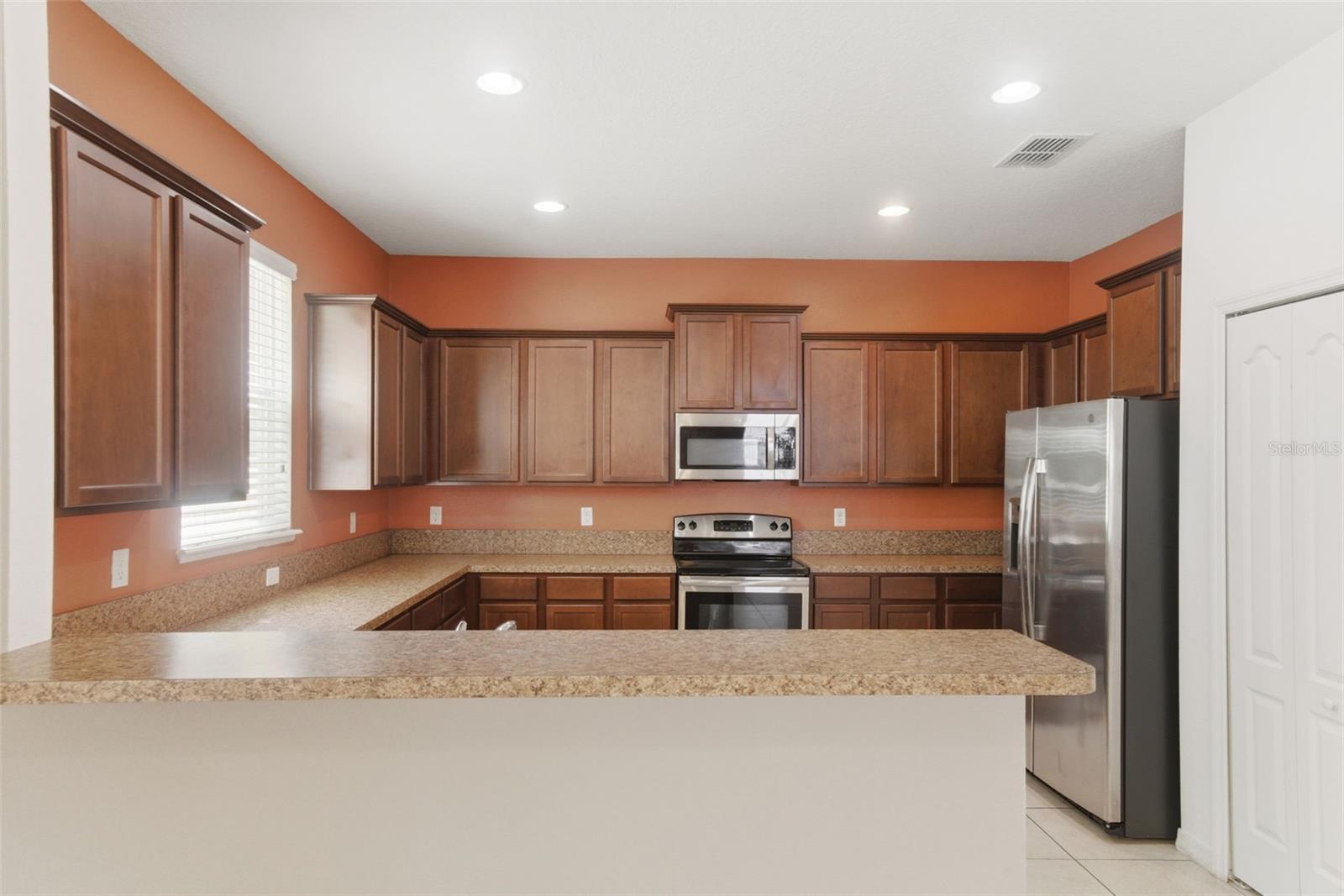 Image 8 of 29 For 3721 Maidencain Street