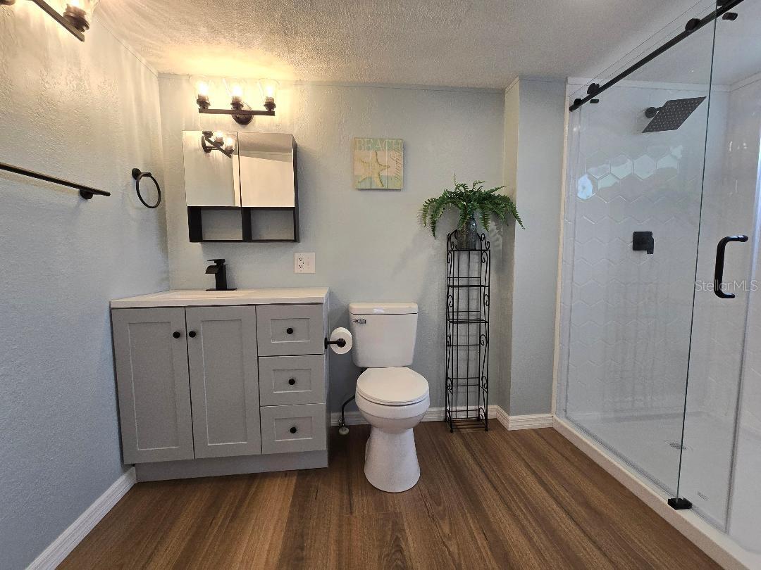 Image 13 of 28 For 8341 Highpoint Boulevard