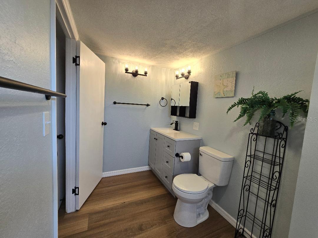 Image 16 of 28 For 8341 Highpoint Boulevard