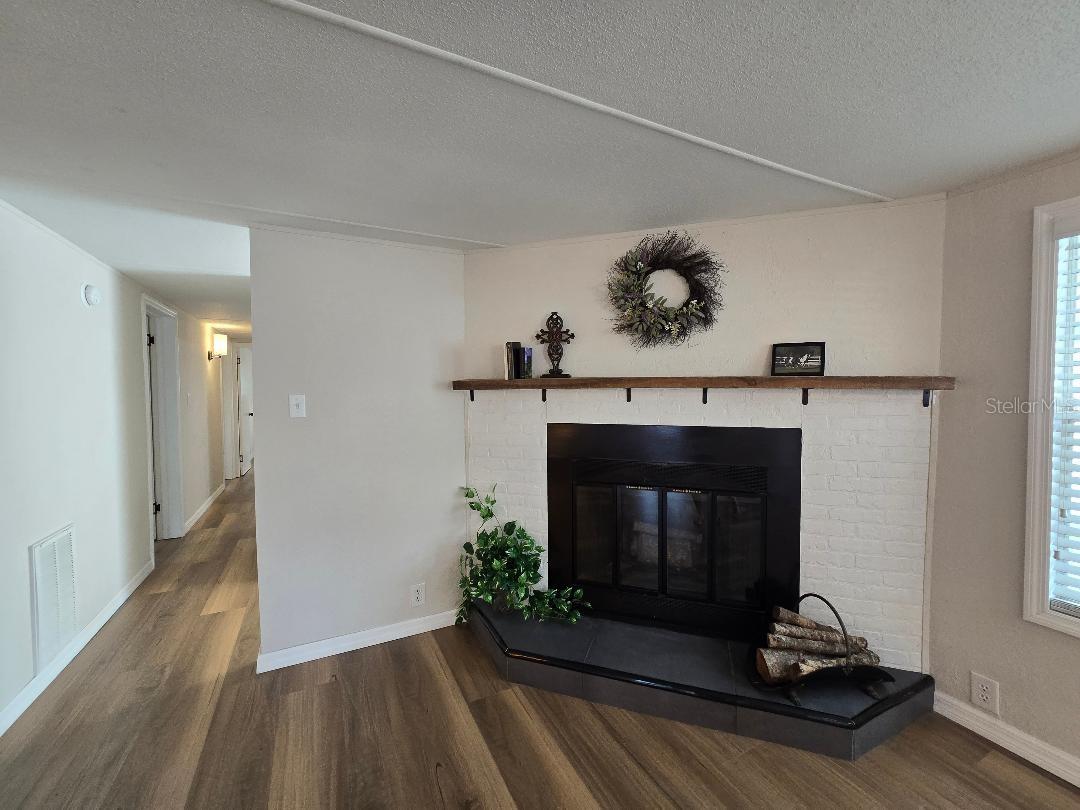 Image 17 of 28 For 8341 Highpoint Boulevard