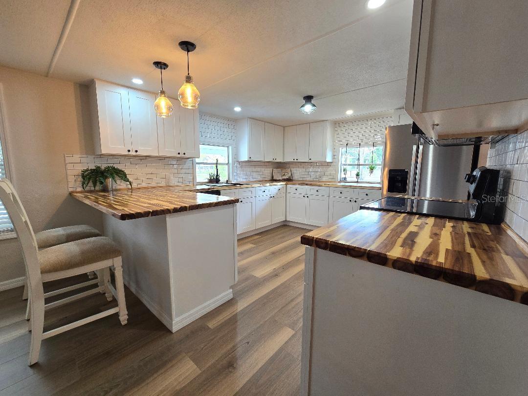 Image 5 of 28 For 8341 Highpoint Boulevard