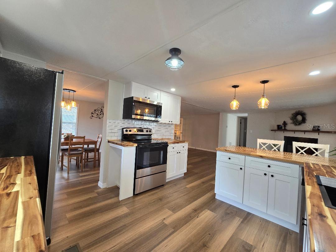 Image 6 of 28 For 8341 Highpoint Boulevard