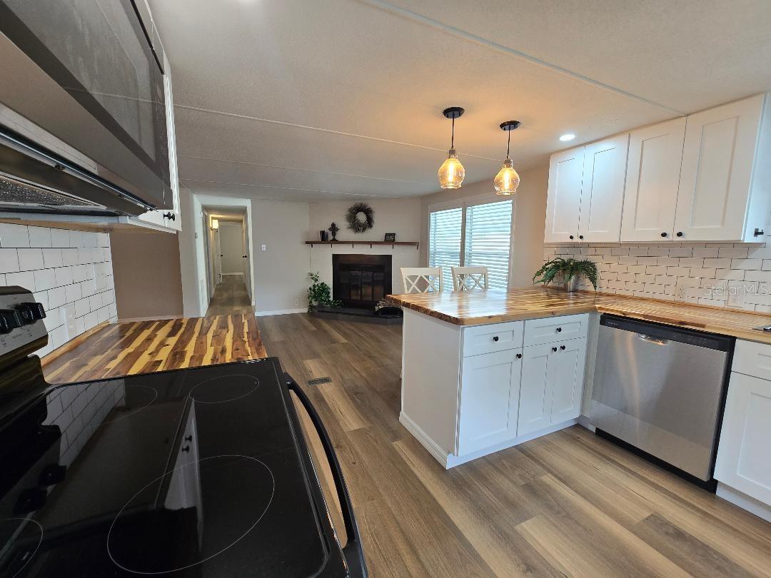 Image 7 of 28 For 8341 Highpoint Boulevard