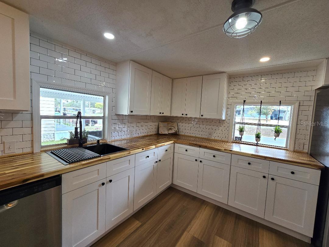 Image 8 of 28 For 8341 Highpoint Boulevard