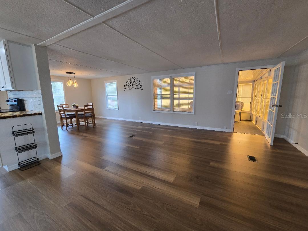 Image 9 of 28 For 8341 Highpoint Boulevard