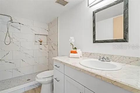 Image 14 of 17 For 25107 Northlake Drive 25107