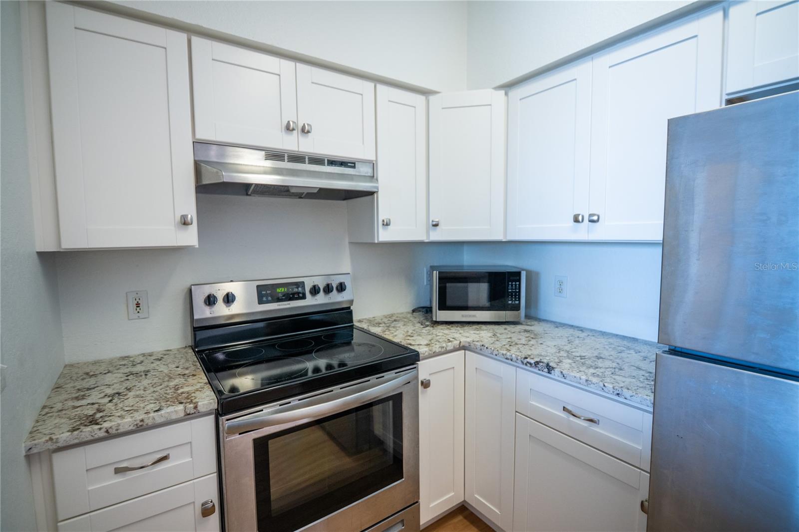 Image 8 of 23 For 3428 Soho Street 204