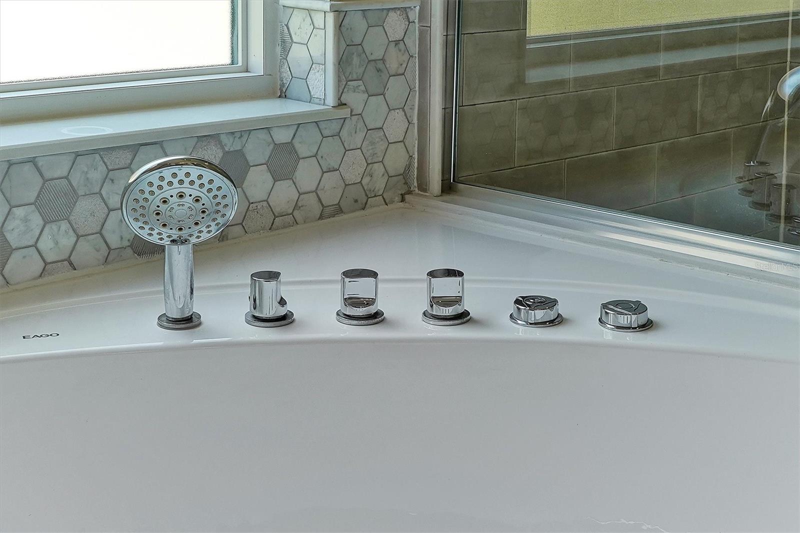 Image 20 of 56 For 231 Lakay Place