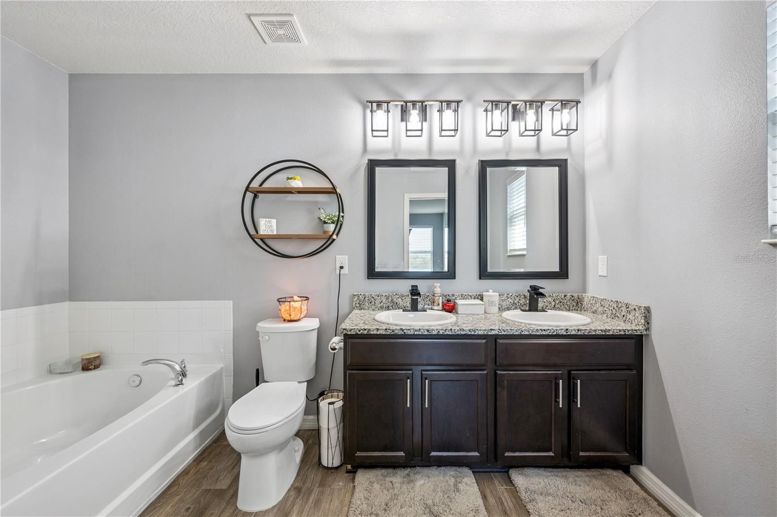 Image 17 of 33 For 606 Preserve Pointe Boulevard