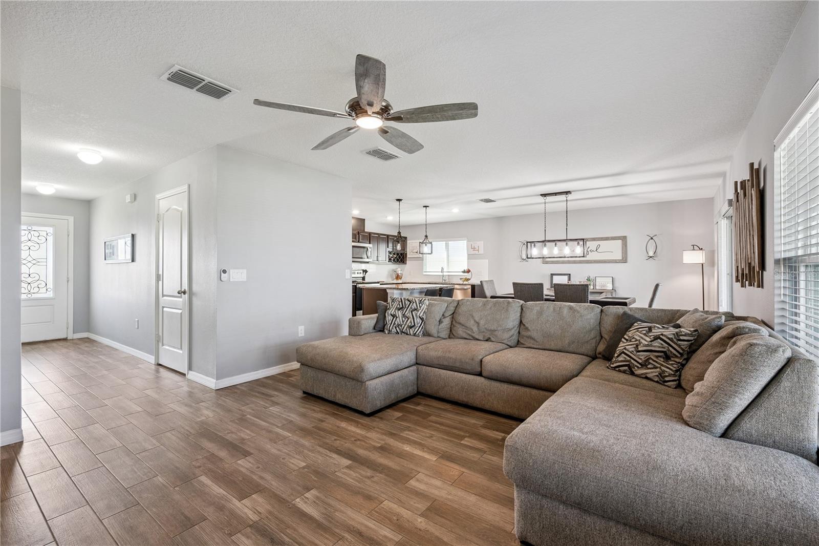 Image 4 of 33 For 606 Preserve Pointe Boulevard