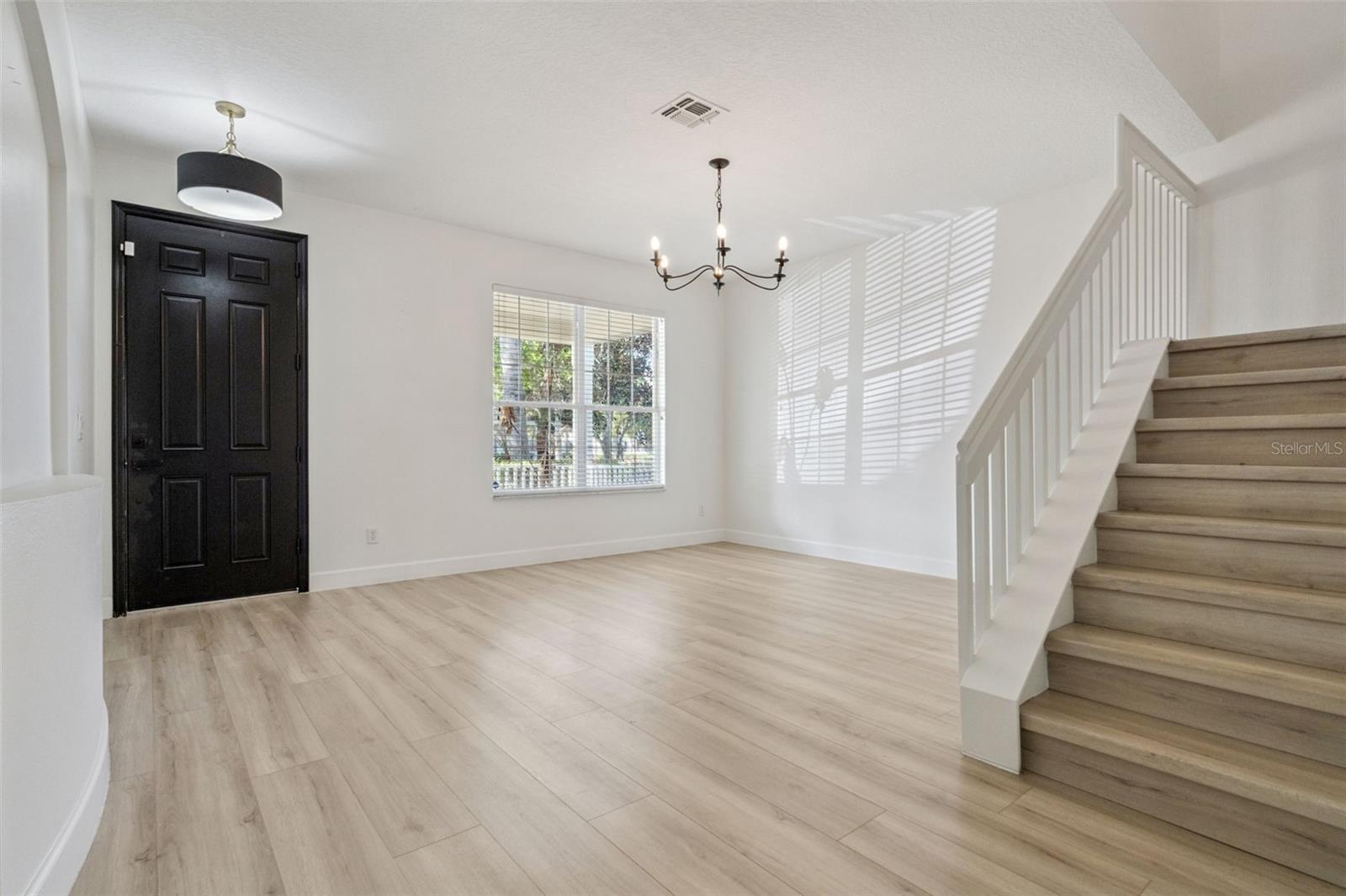 Image 12 of 91 For 14255 Sonco Avenue