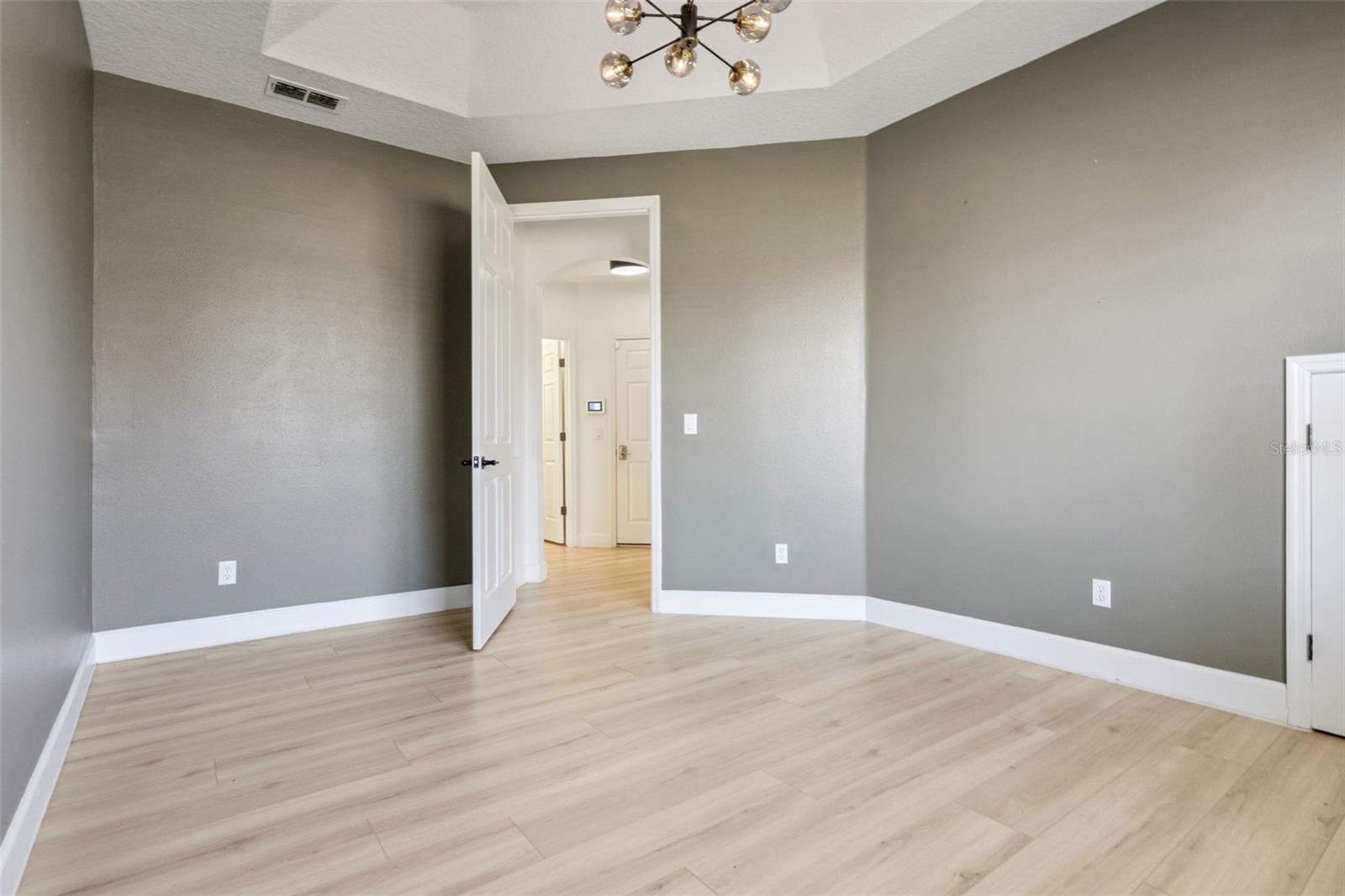 Image 39 of 91 For 14255 Sonco Avenue