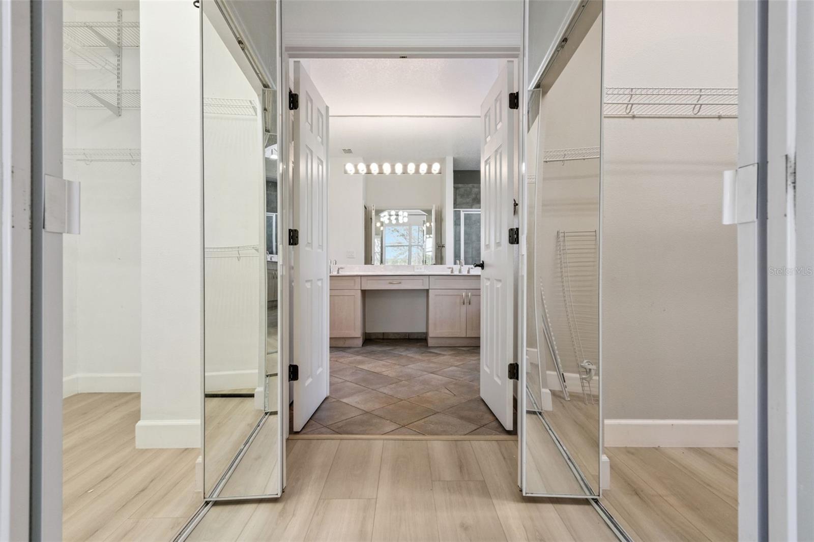 Image 40 of 91 For 14255 Sonco Avenue