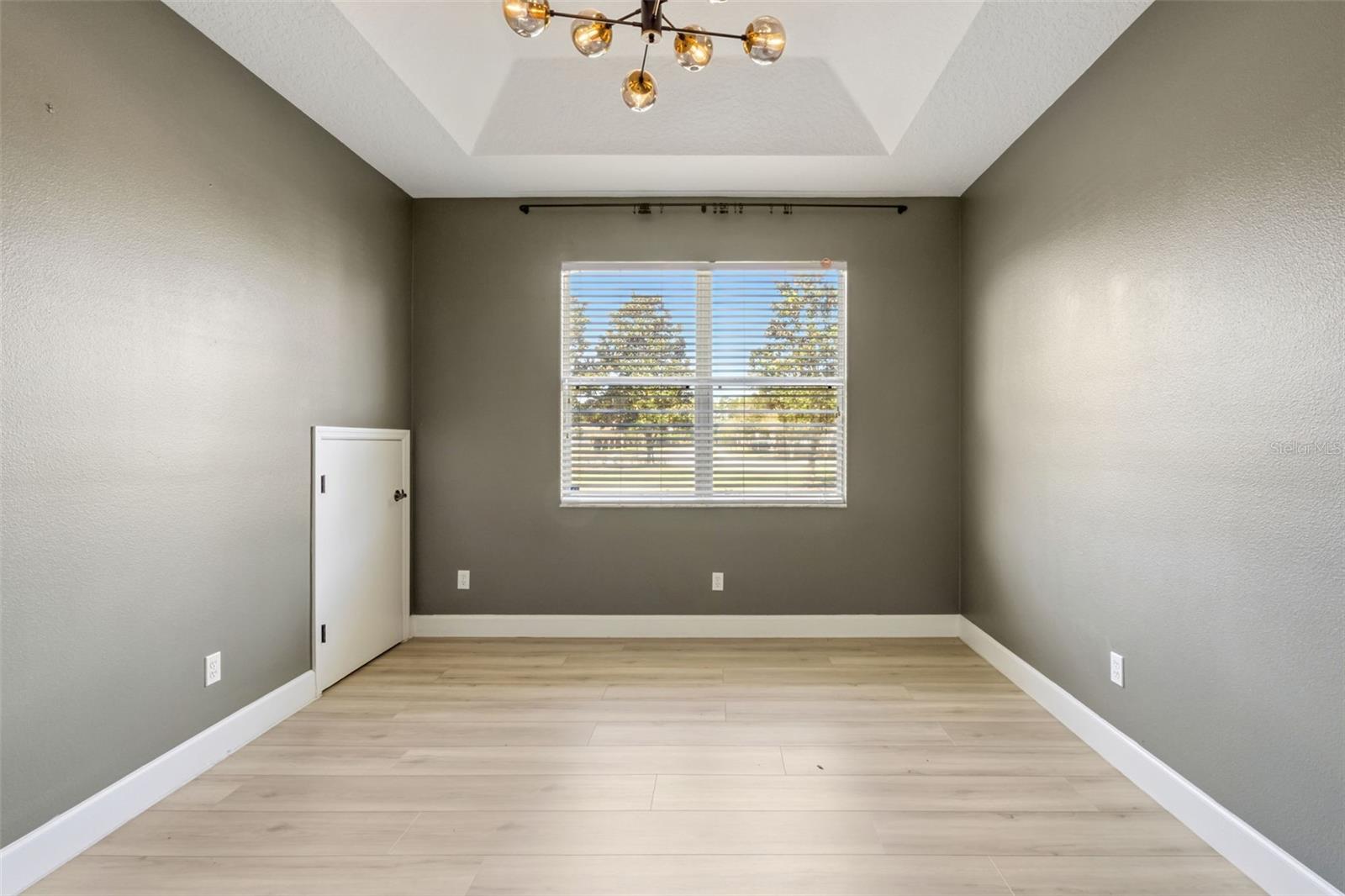 Image 41 of 91 For 14255 Sonco Avenue