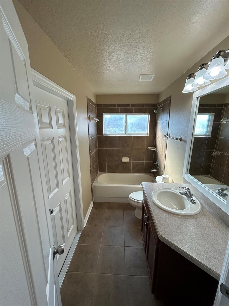 Image 12 of 25 For 11543 Tangle Creek Boulevard