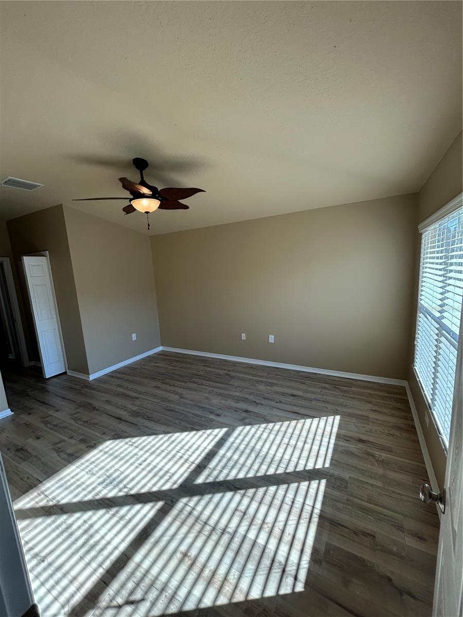 Image 17 of 25 For 11543 Tangle Creek Boulevard