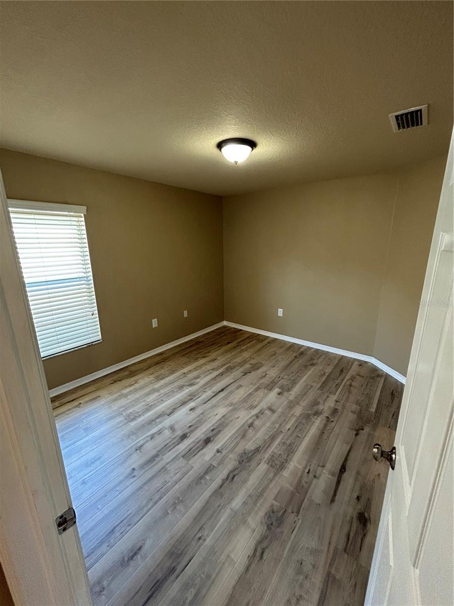 Image 4 of 25 For 11543 Tangle Creek Boulevard