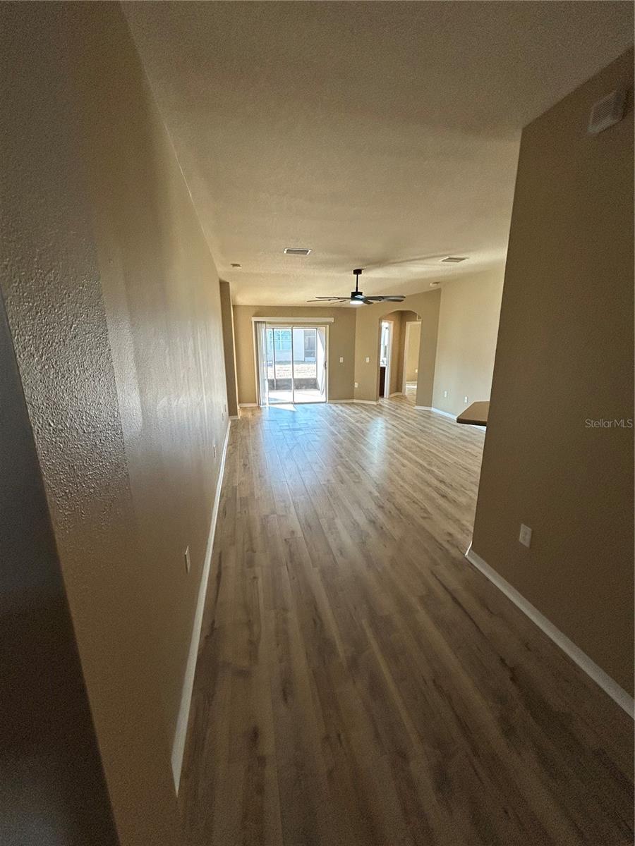 Image 7 of 25 For 11543 Tangle Creek Boulevard