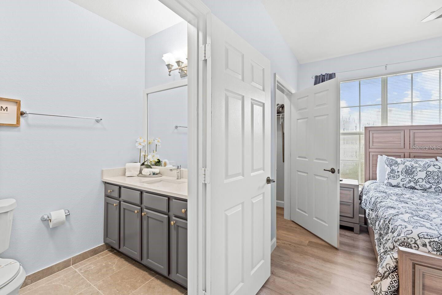 Image 14 of 41 For 3175 Feltrim Place 305