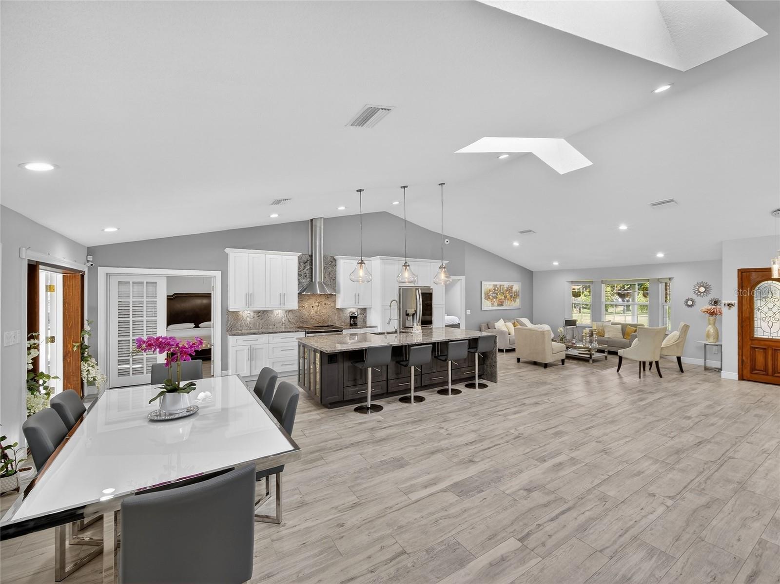 Image 29 of 100 For 1184 Laura Street