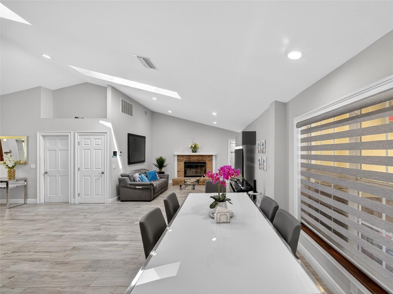 Image 30 of 100 For 1184 Laura Street