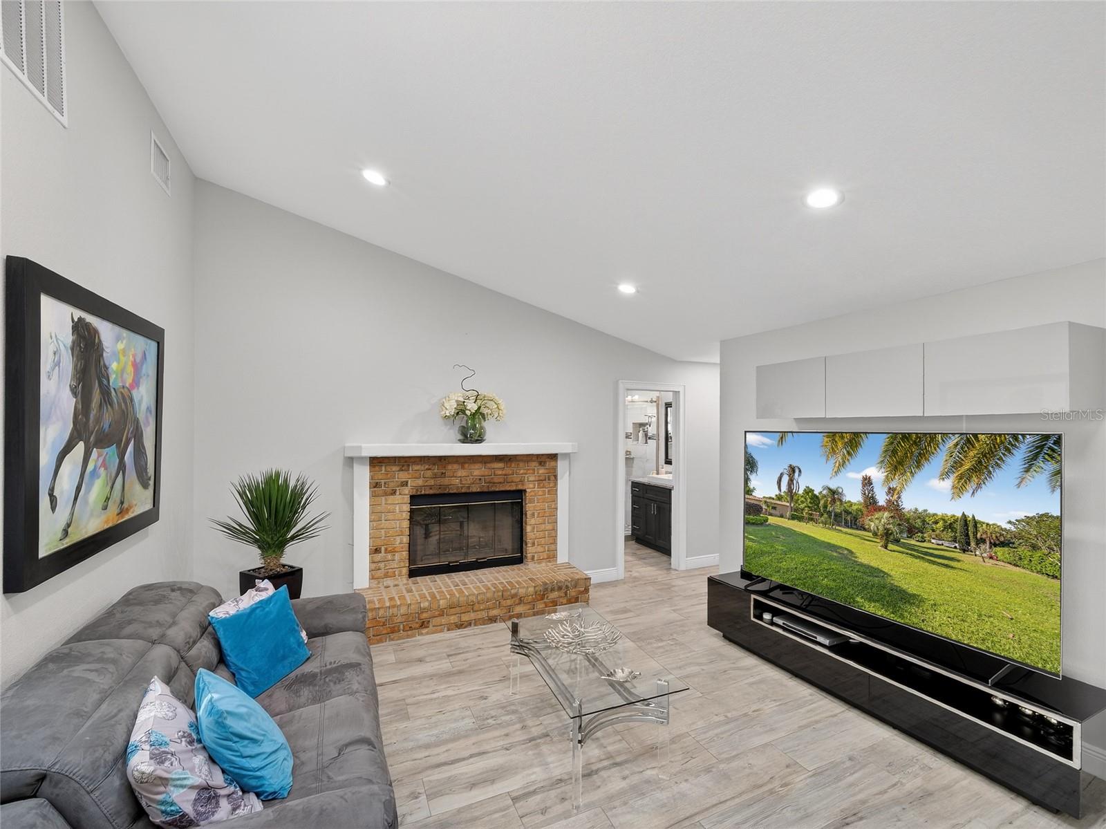 Image 31 of 100 For 1184 Laura Street