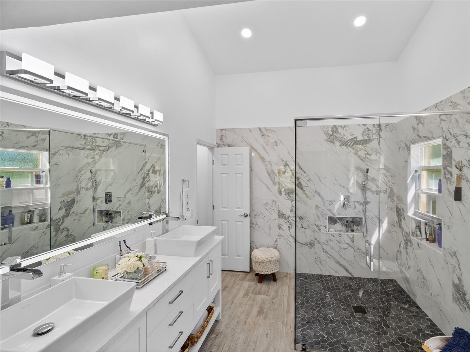 Image 36 of 100 For 1184 Laura Street