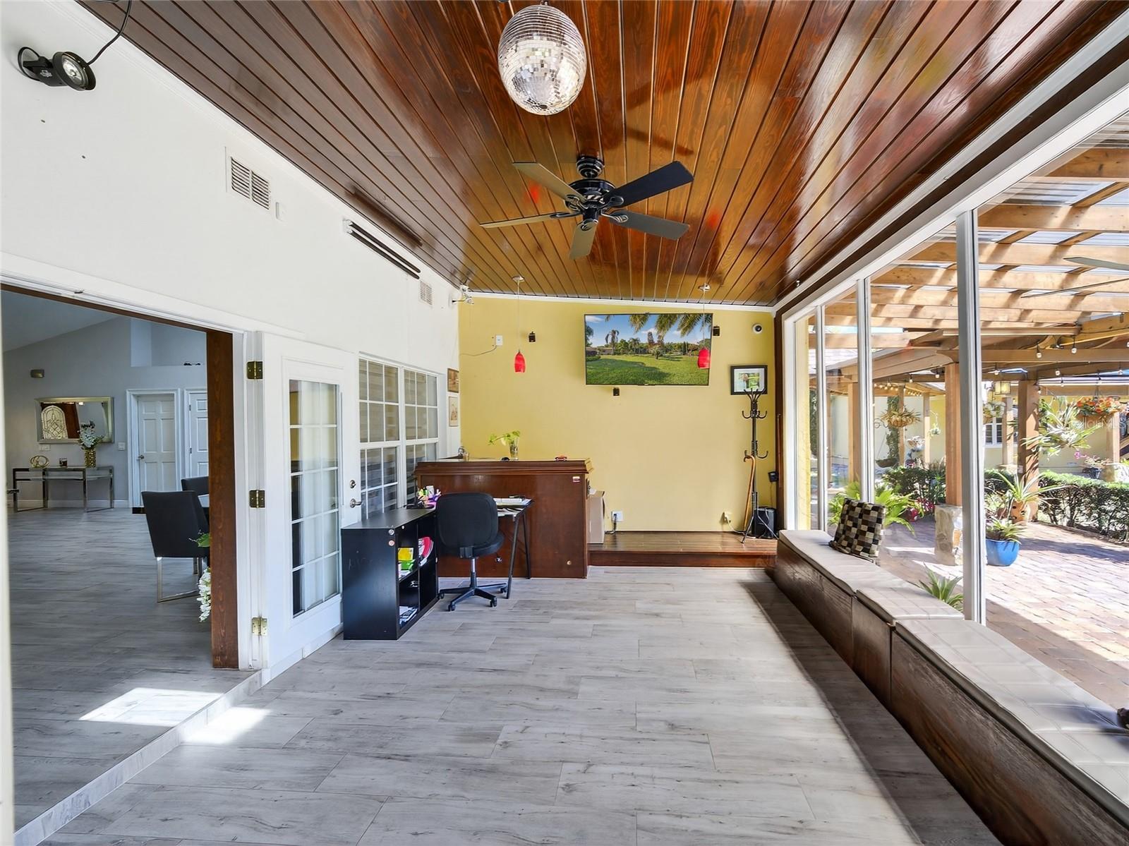 Image 44 of 100 For 1184 Laura Street