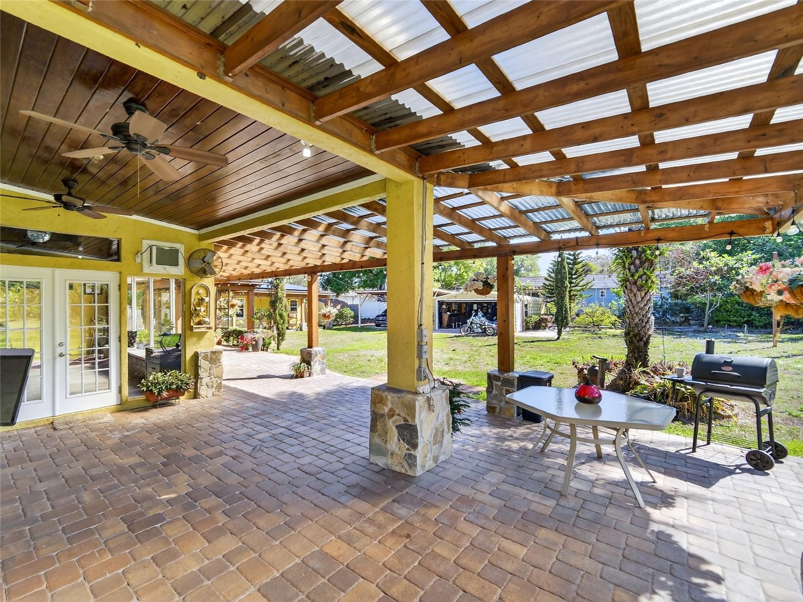 Image 46 of 100 For 1184 Laura Street