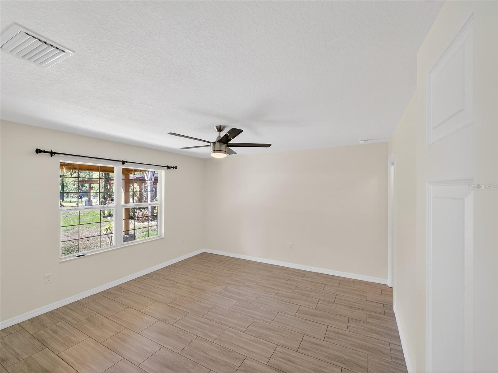 Image 58 of 100 For 1184 Laura Street