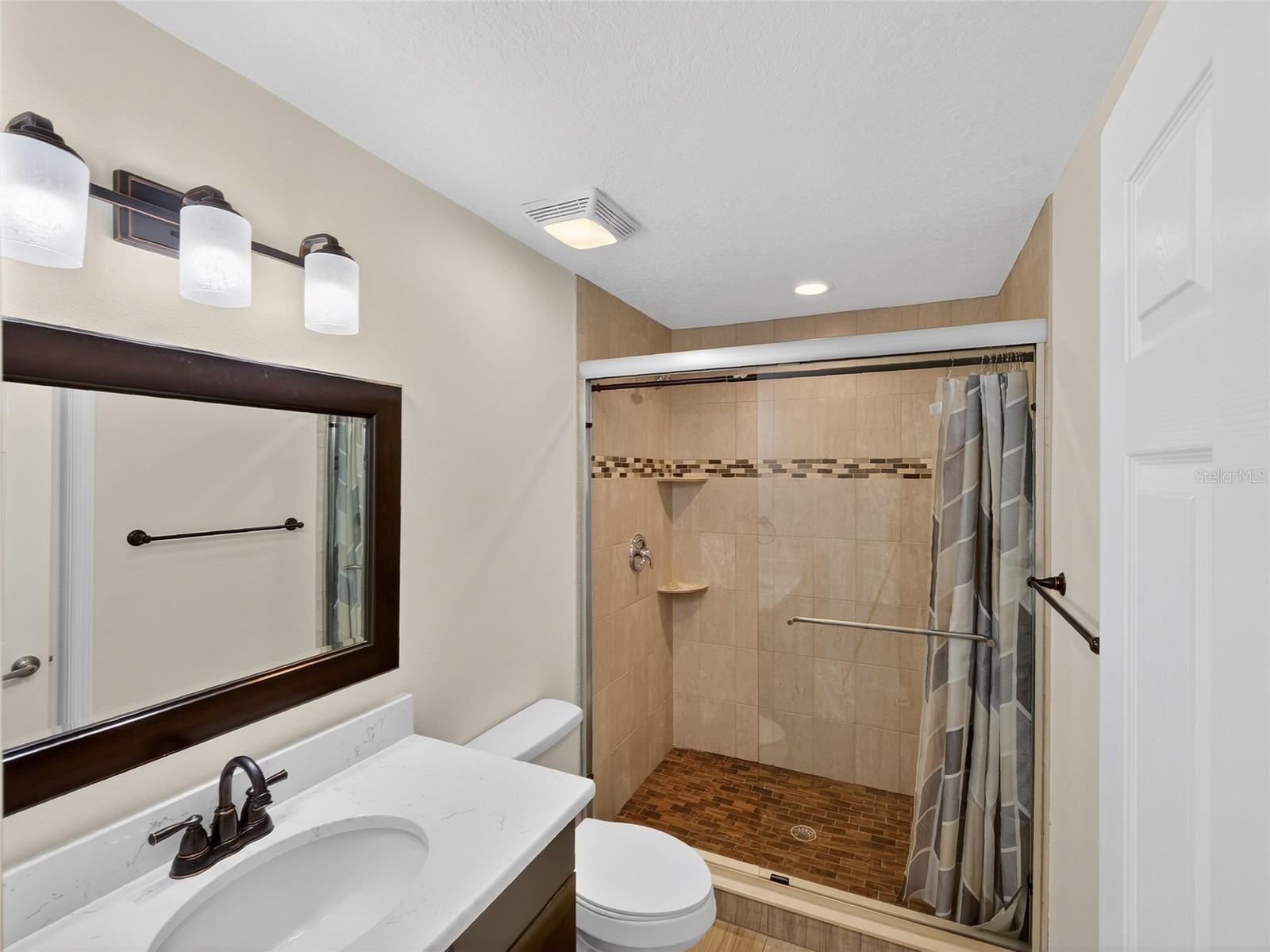 Image 62 of 100 For 1184 Laura Street