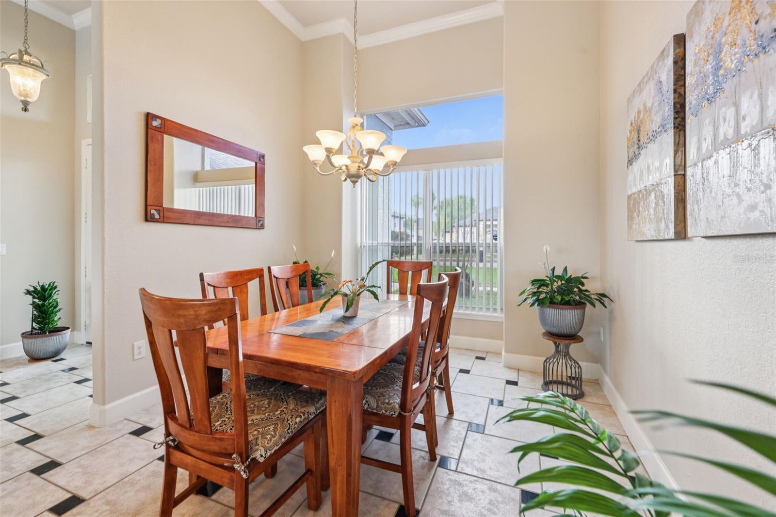 Image 11 of 73 For 20421 Netherland Street