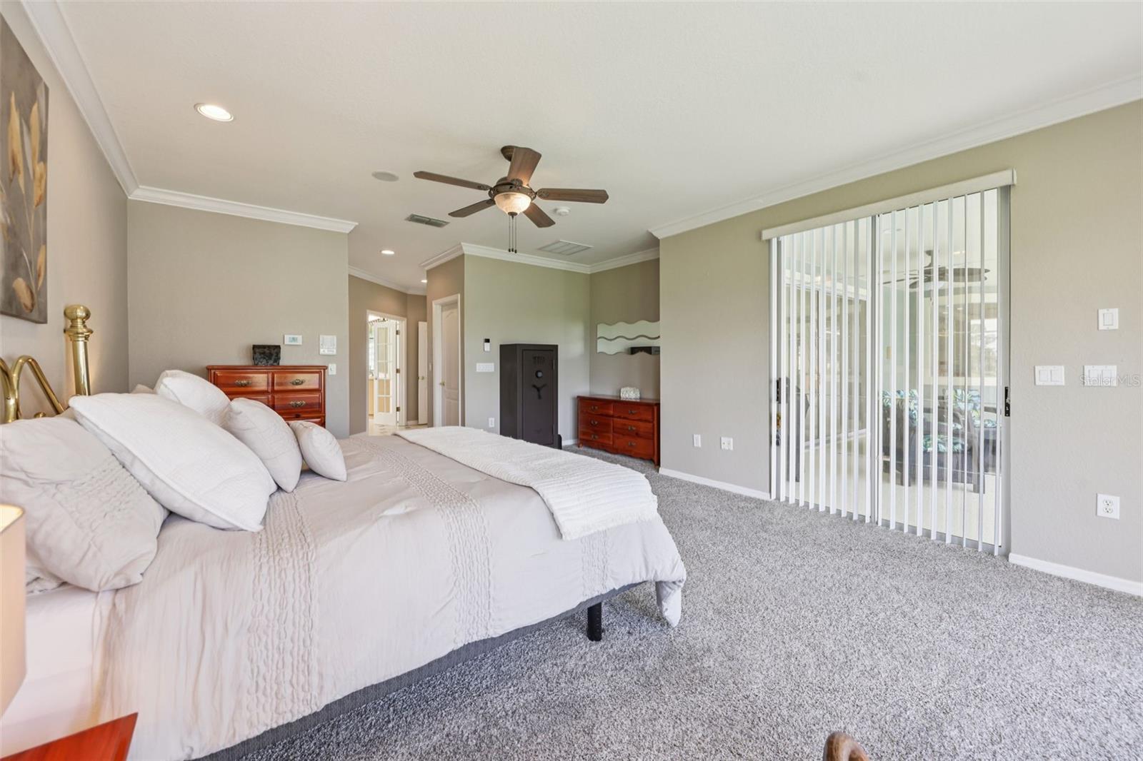 Image 20 of 73 For 20421 Netherland Street