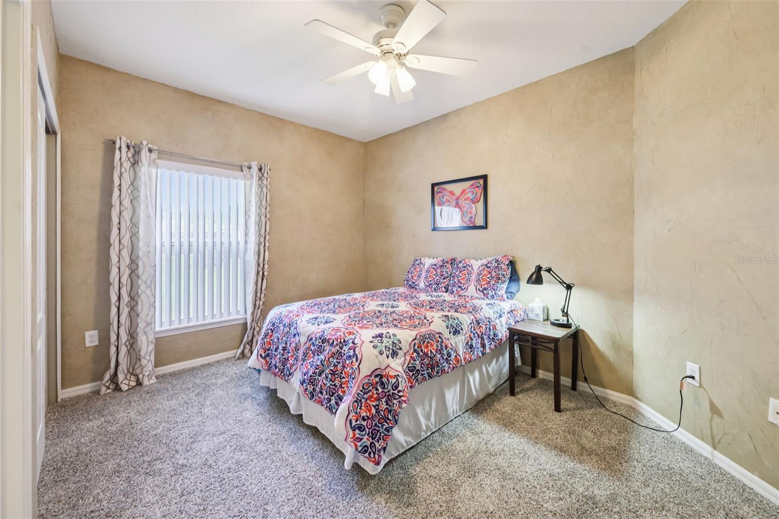 Image 31 of 73 For 20421 Netherland Street