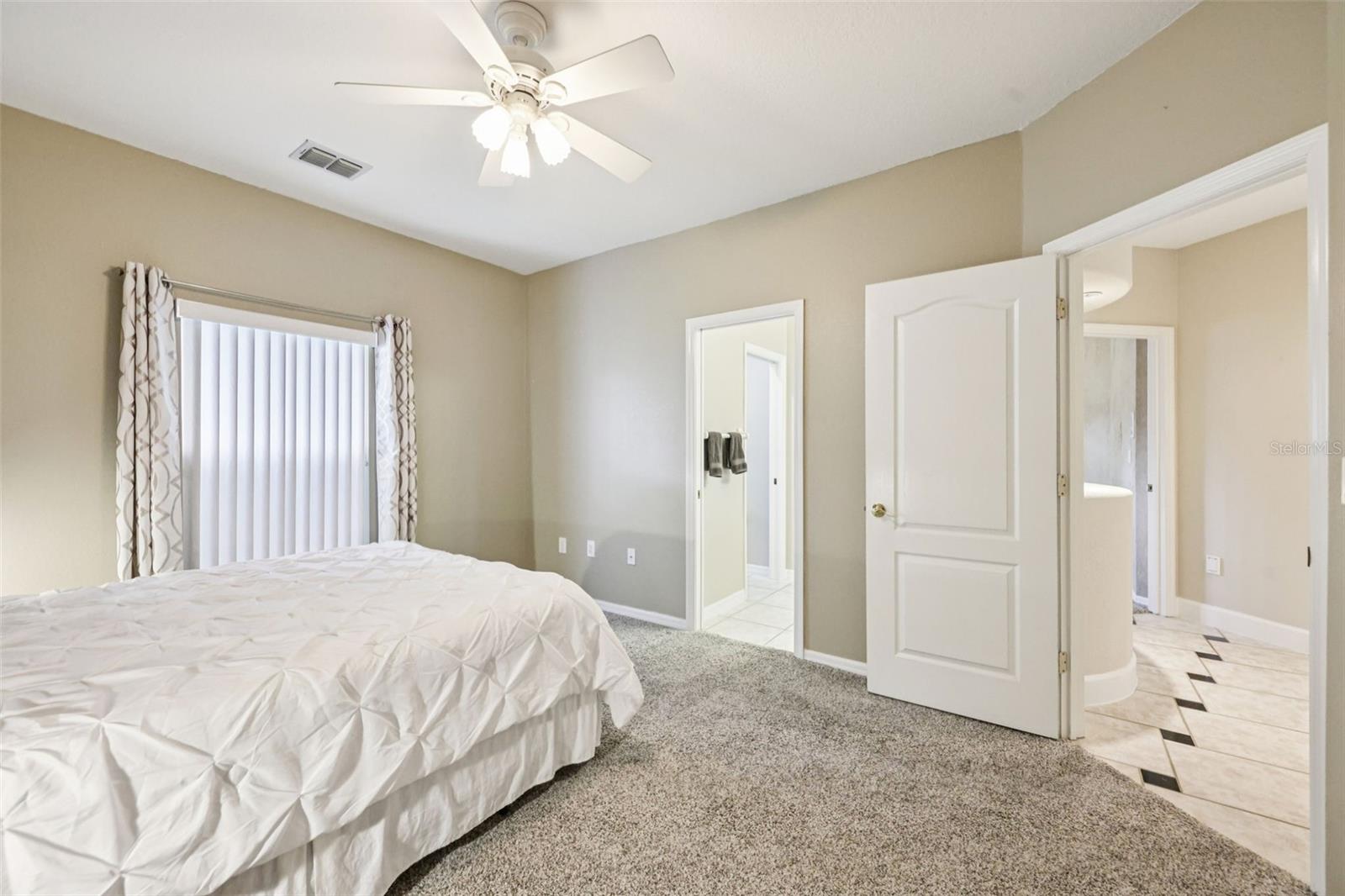 Image 34 of 73 For 20421 Netherland Street