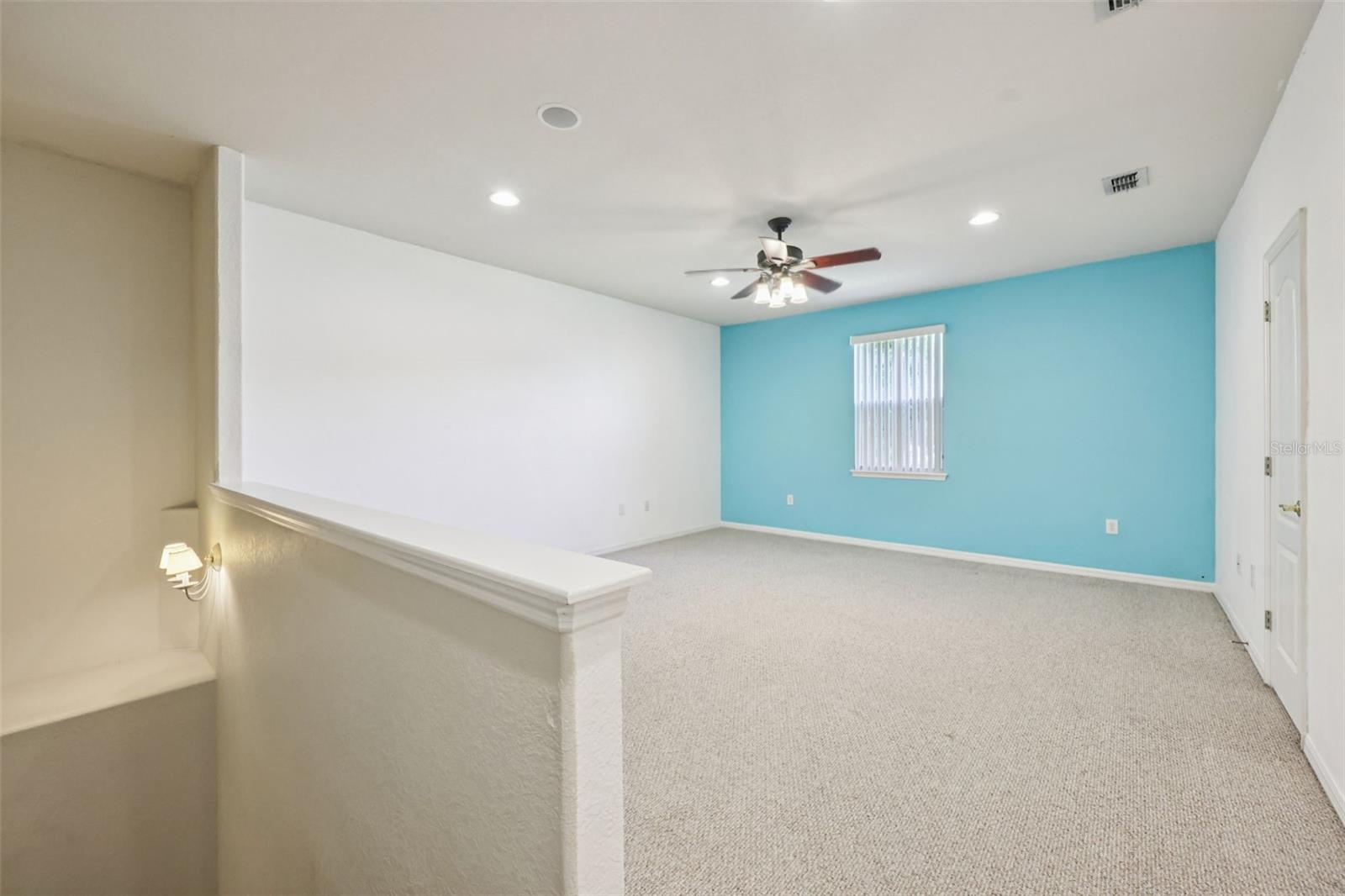 Image 40 of 73 For 20421 Netherland Street