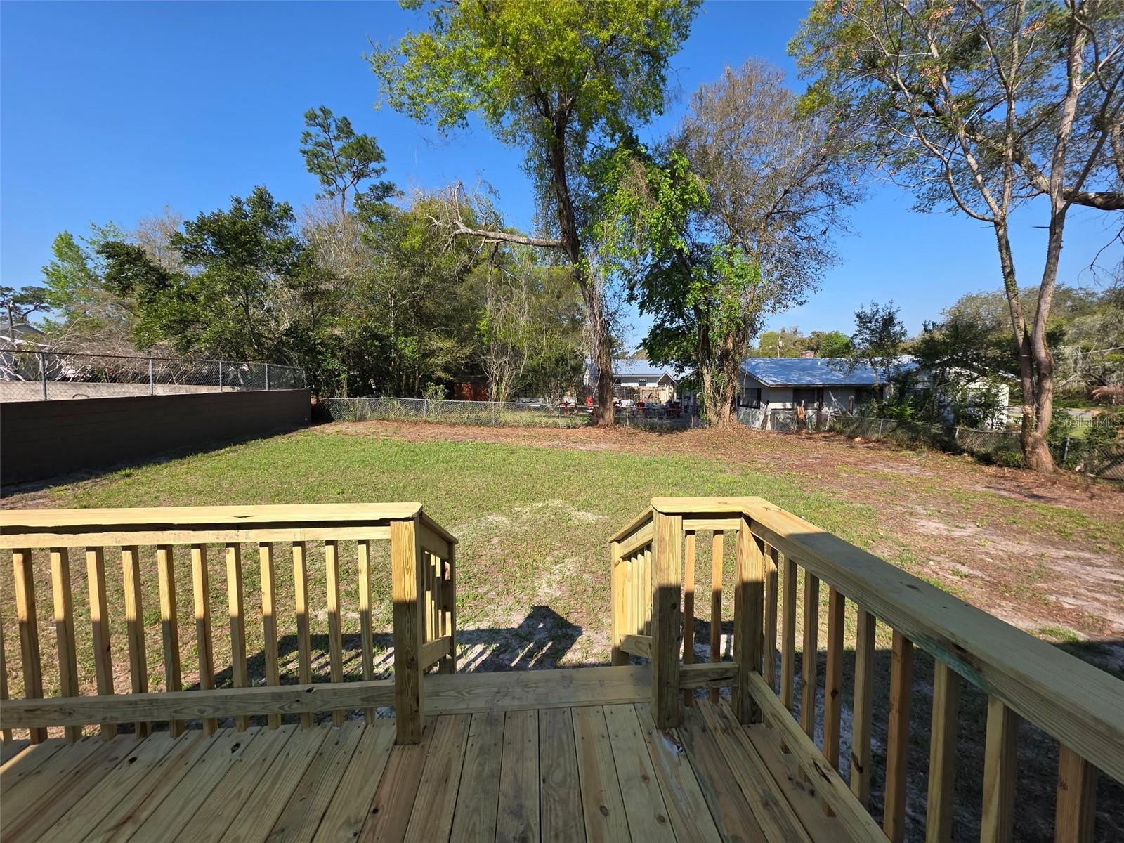 Image 19 of 22 For 410 Moseley Avenue