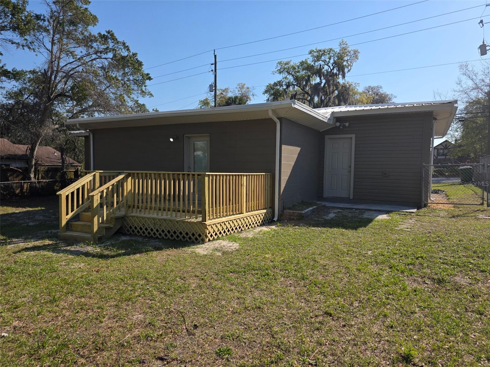 Image 20 of 22 For 410 Moseley Avenue