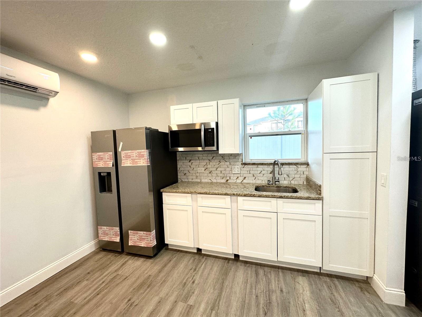 Image 27 of 33 For 236 Plaza Oval