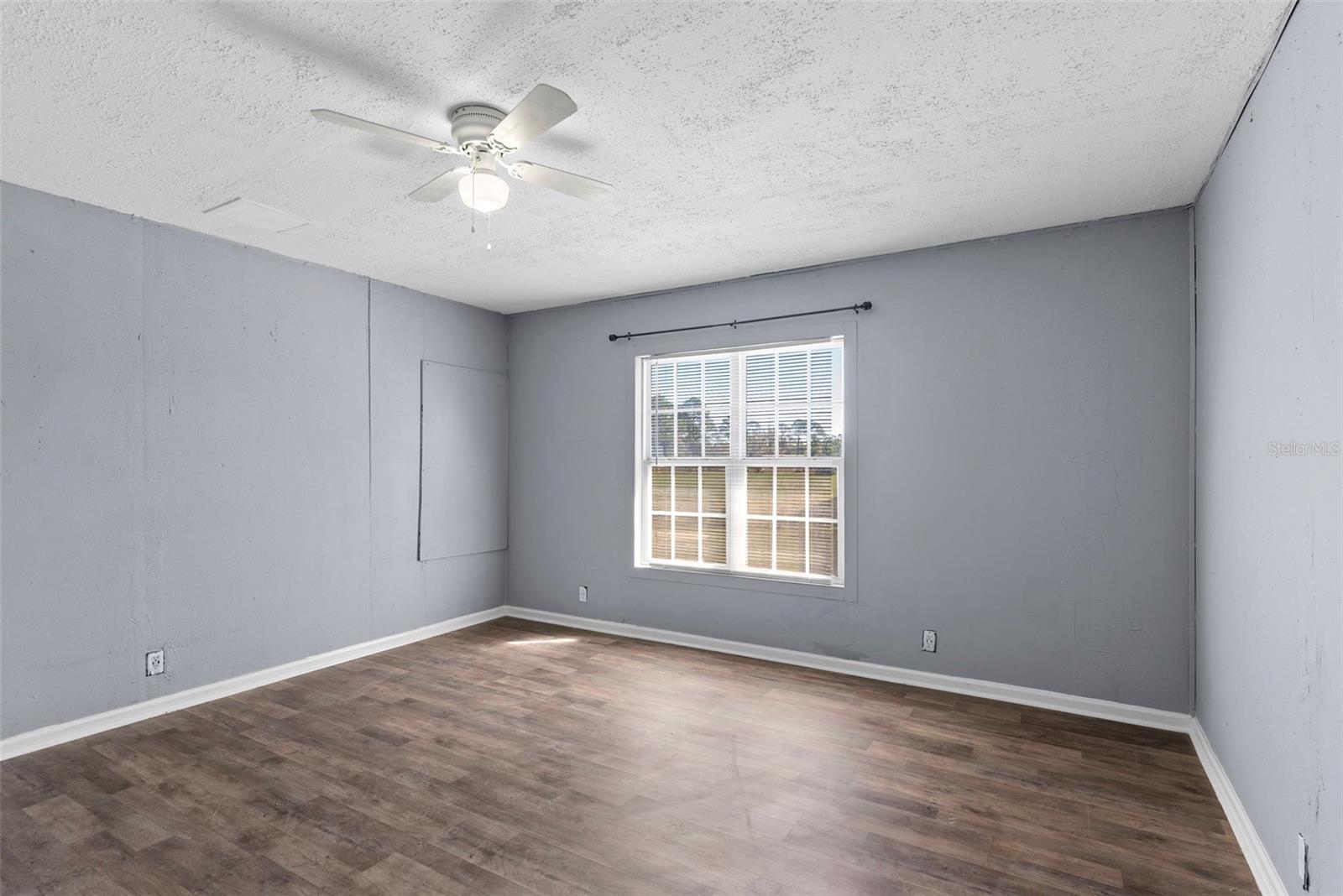 Image 27 of 46 For 16727 91st Street