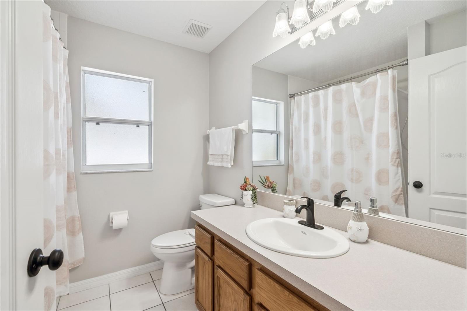 Image 15 of 24 For 165 Quail Oaks Circle