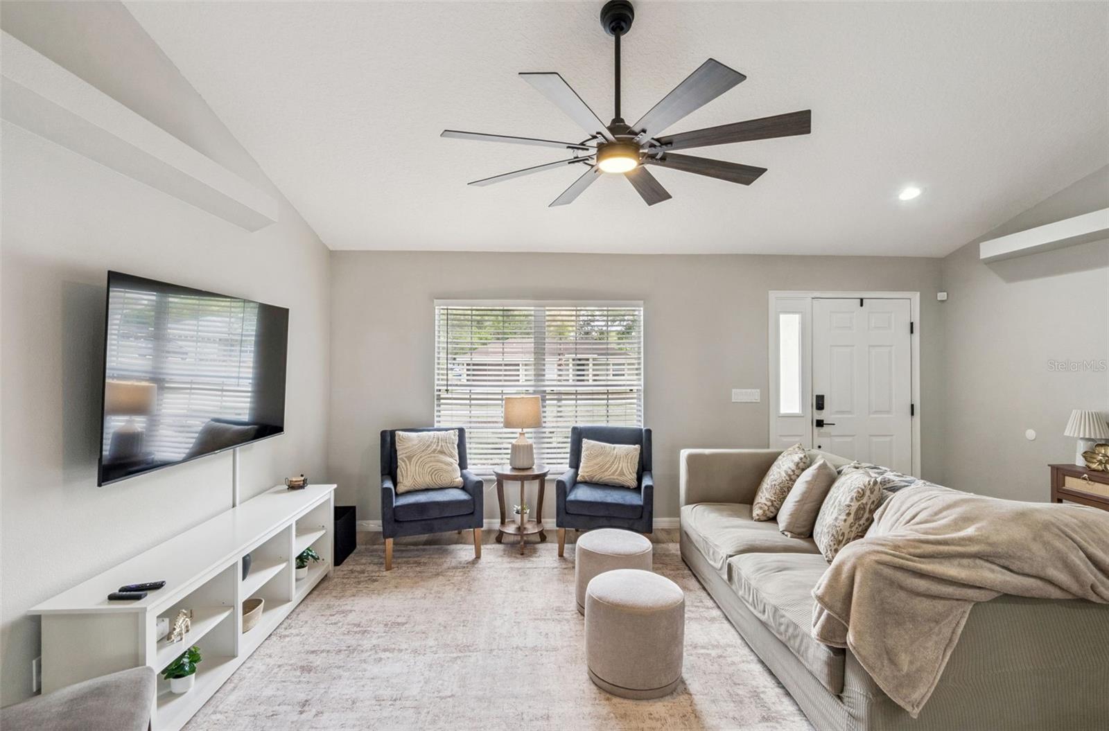 Image 5 of 24 For 165 Quail Oaks Circle