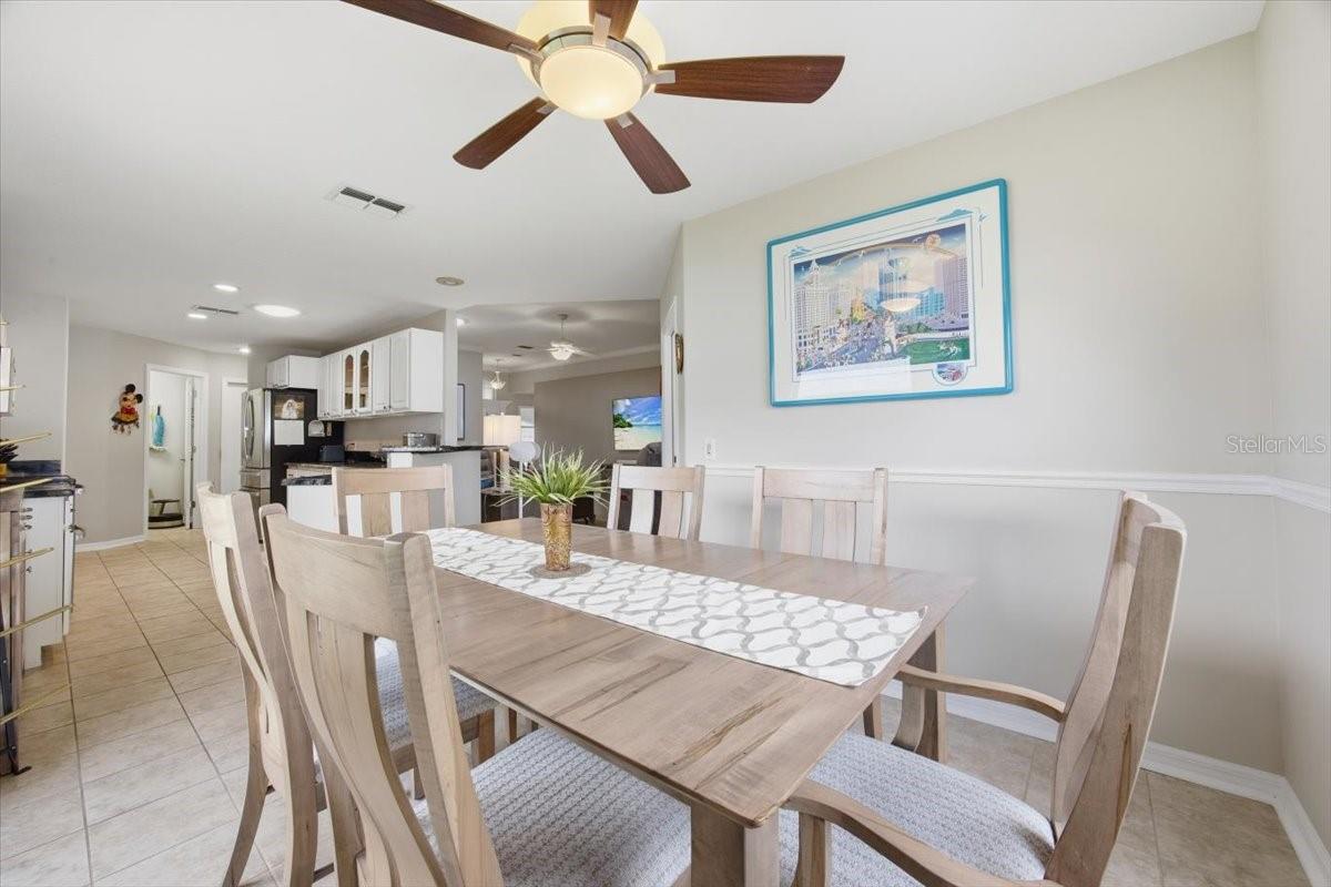 Image 8 of 43 For 601 Sweetwater Way