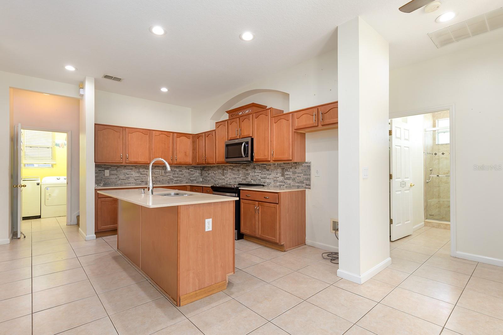 Image 11 of 31 For 13409 Via Roma Circle