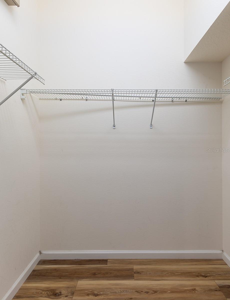 Image 18 of 31 For 13409 Via Roma Circle