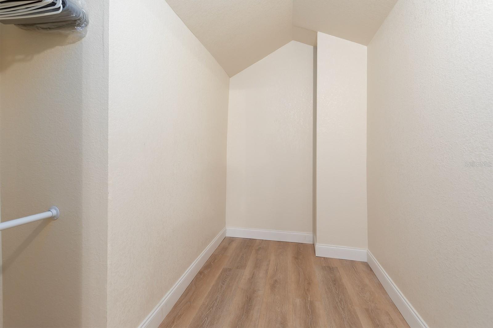 Image 24 of 31 For 13409 Via Roma Circle