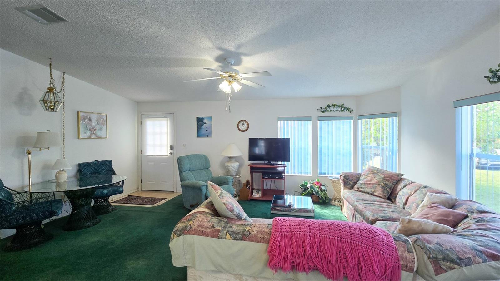 Image 13 of 32 For 306 Buttonwood Court