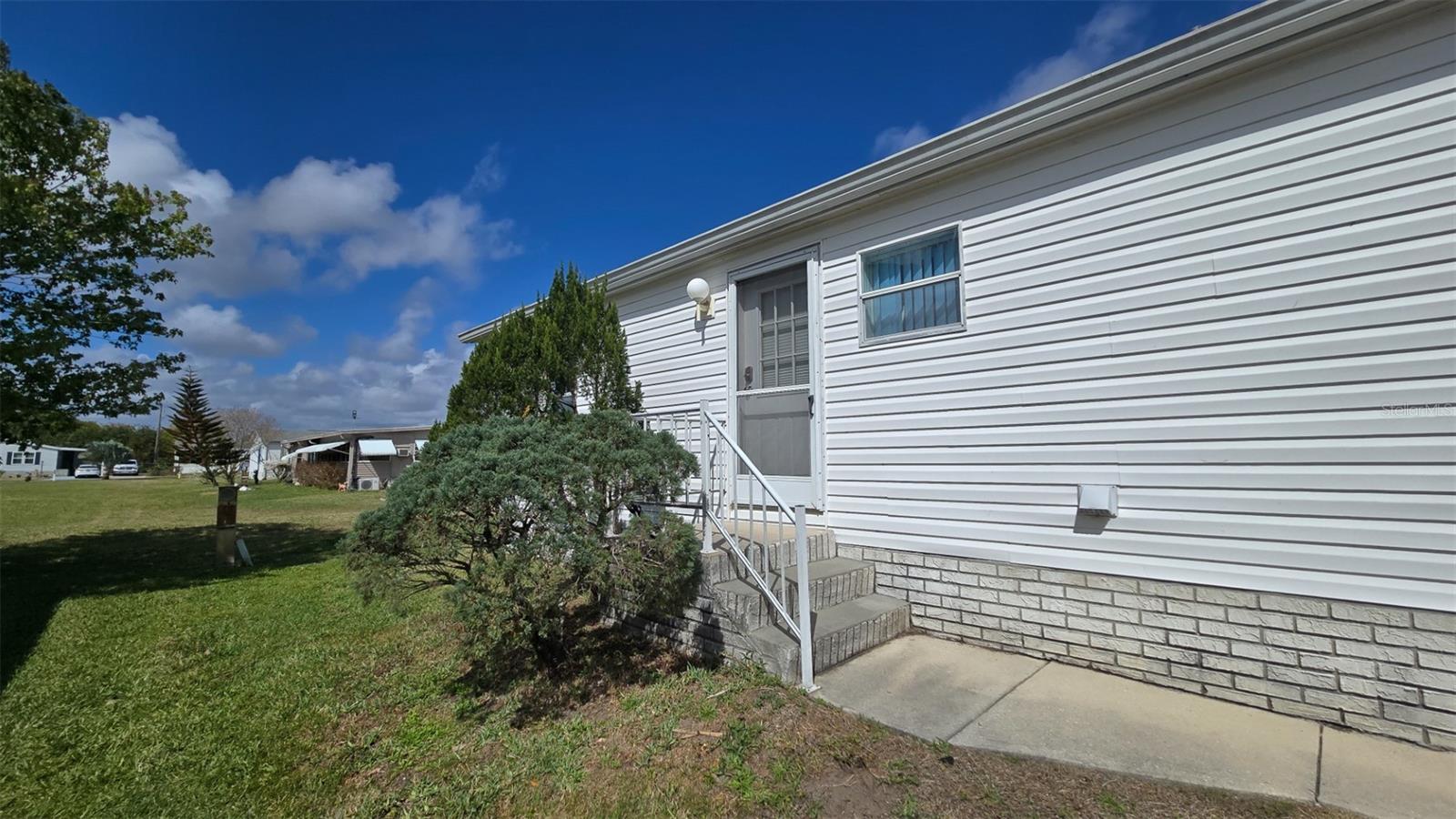 Image 23 of 32 For 306 Buttonwood Court