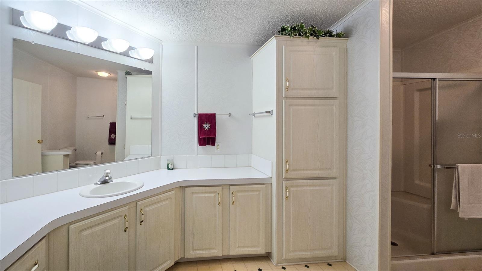 Image 31 of 32 For 306 Buttonwood Court