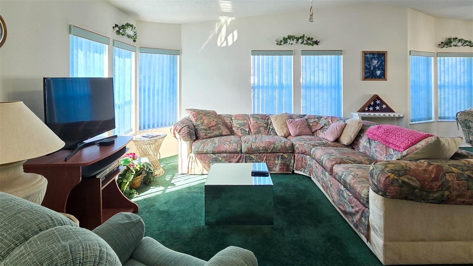 Image 5 of 32 For 306 Buttonwood Court